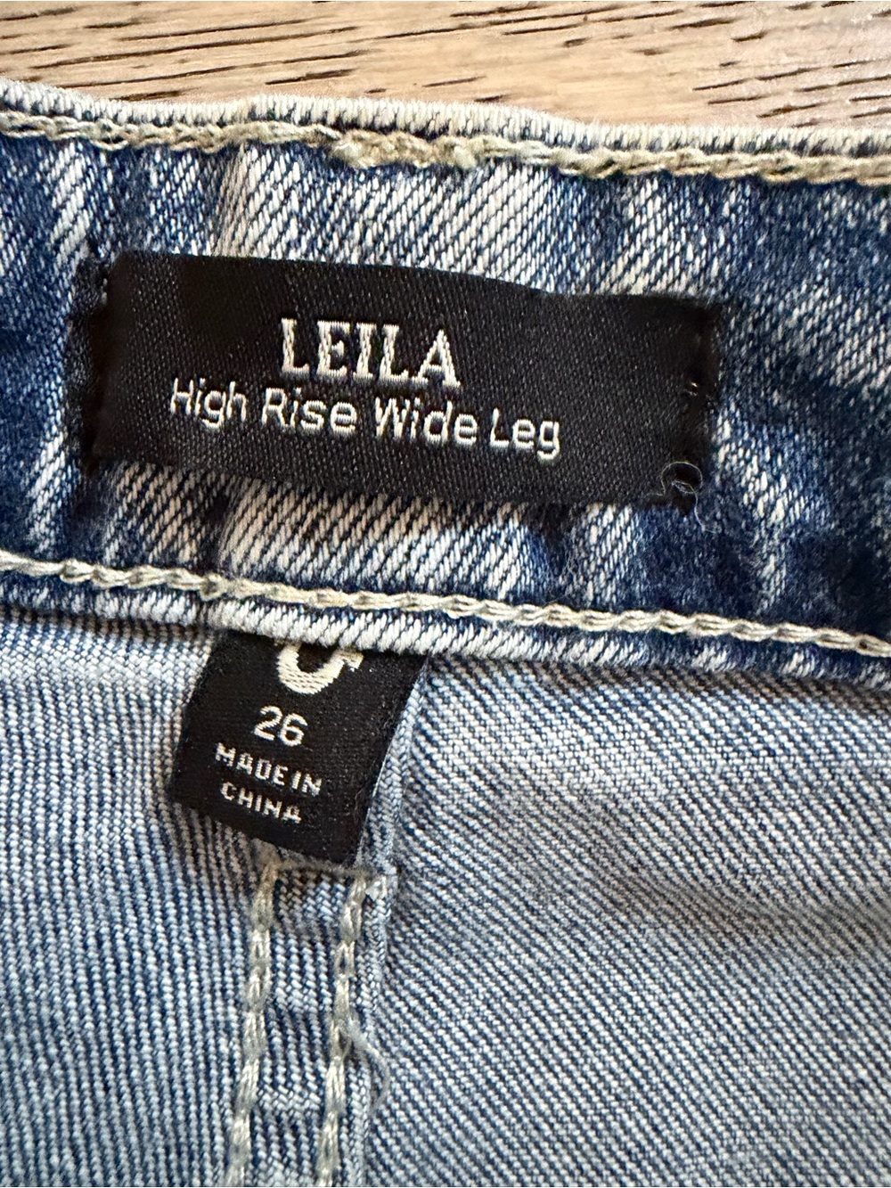 True Religion Leila High Rise Wide Leg Lace-Up Front Blue Washed Jeans - Picture 4 of 8